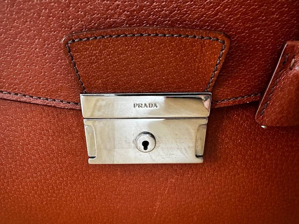 Koffer & Taschen: Prada Aktentasche – Gebraucht aus Thalwil von min_th55 1