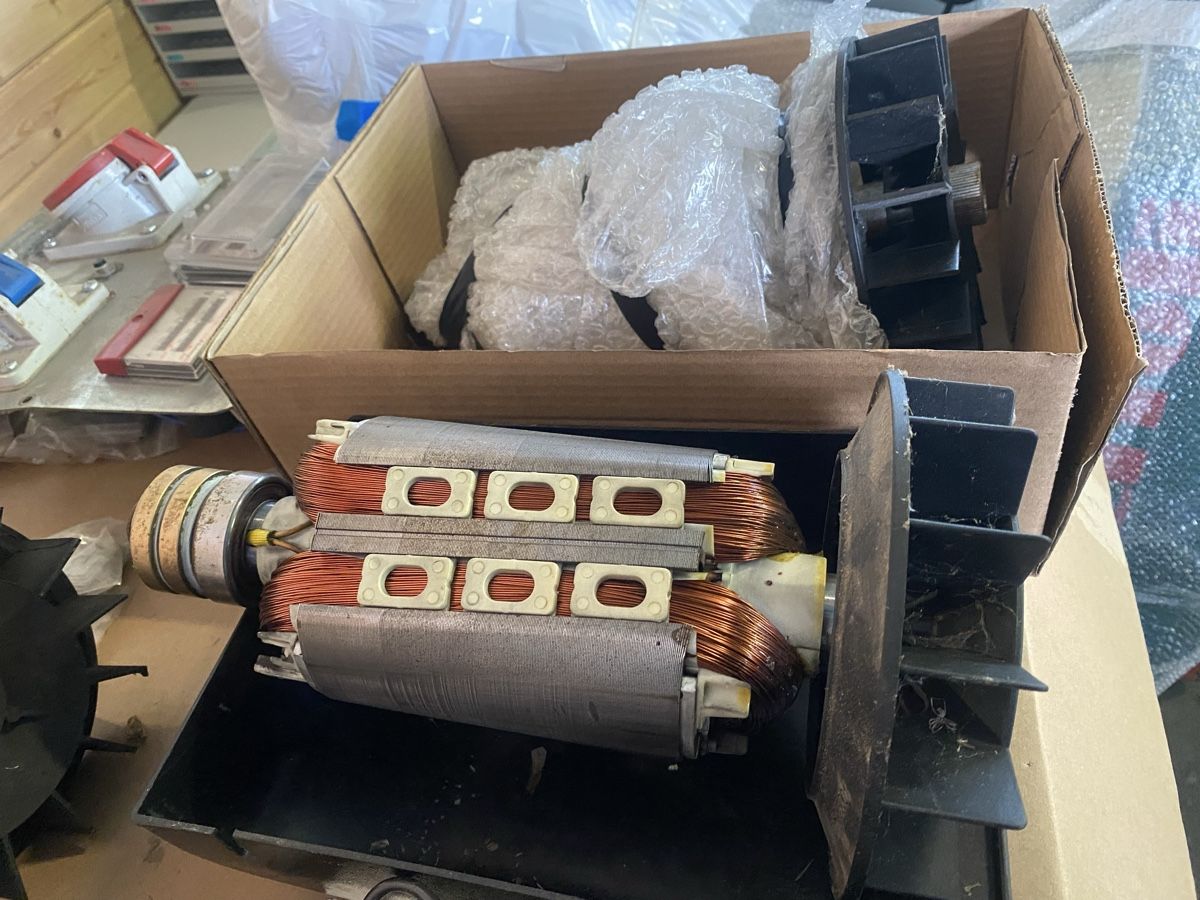 Generatori di corrente: Generator, Rotor, Notstromgruppe – Usato da Ebnat-Kappel venduto da Mech57 6