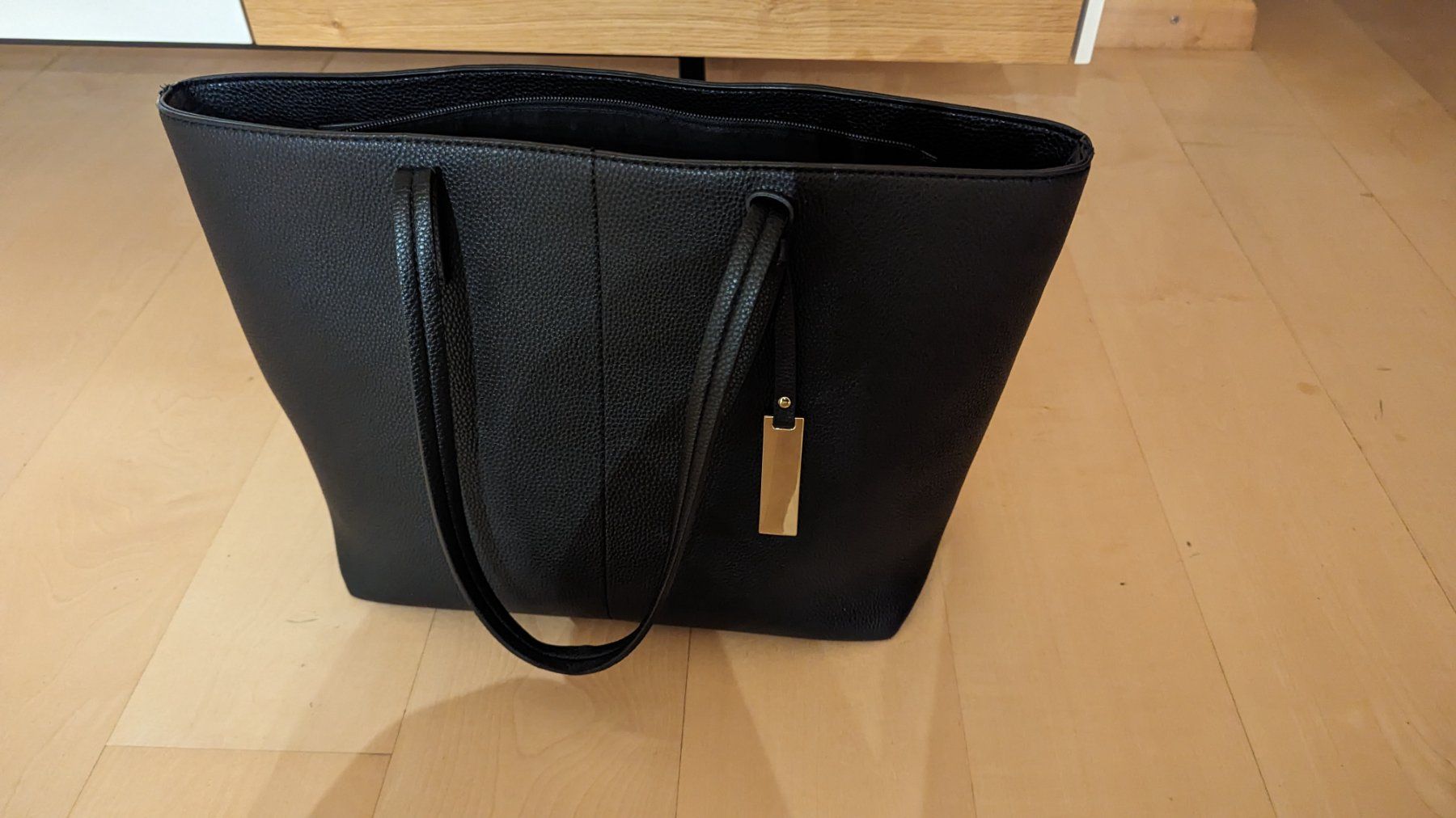 Taschen für Damen: Handtasche – Neu und originalverpackt aus Wettingen von Nini54