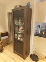 Vitrinenmoebel Braun Dunkel Holzoptik mit Glastuer. Natürlic