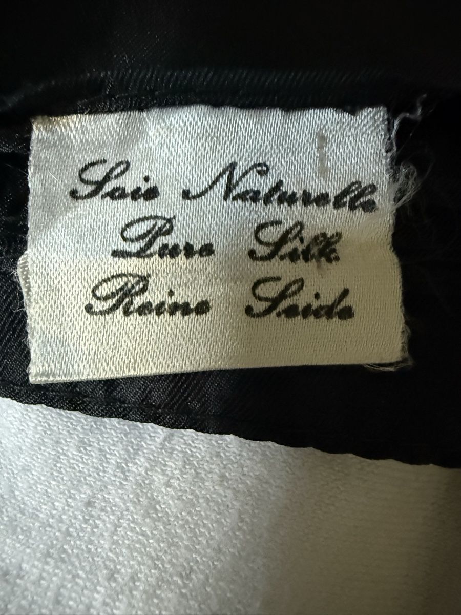 Ensoie Foulard & Sciarpe: Foulard en soie  – Usato da Vésenaz venduto da NORA1325 3