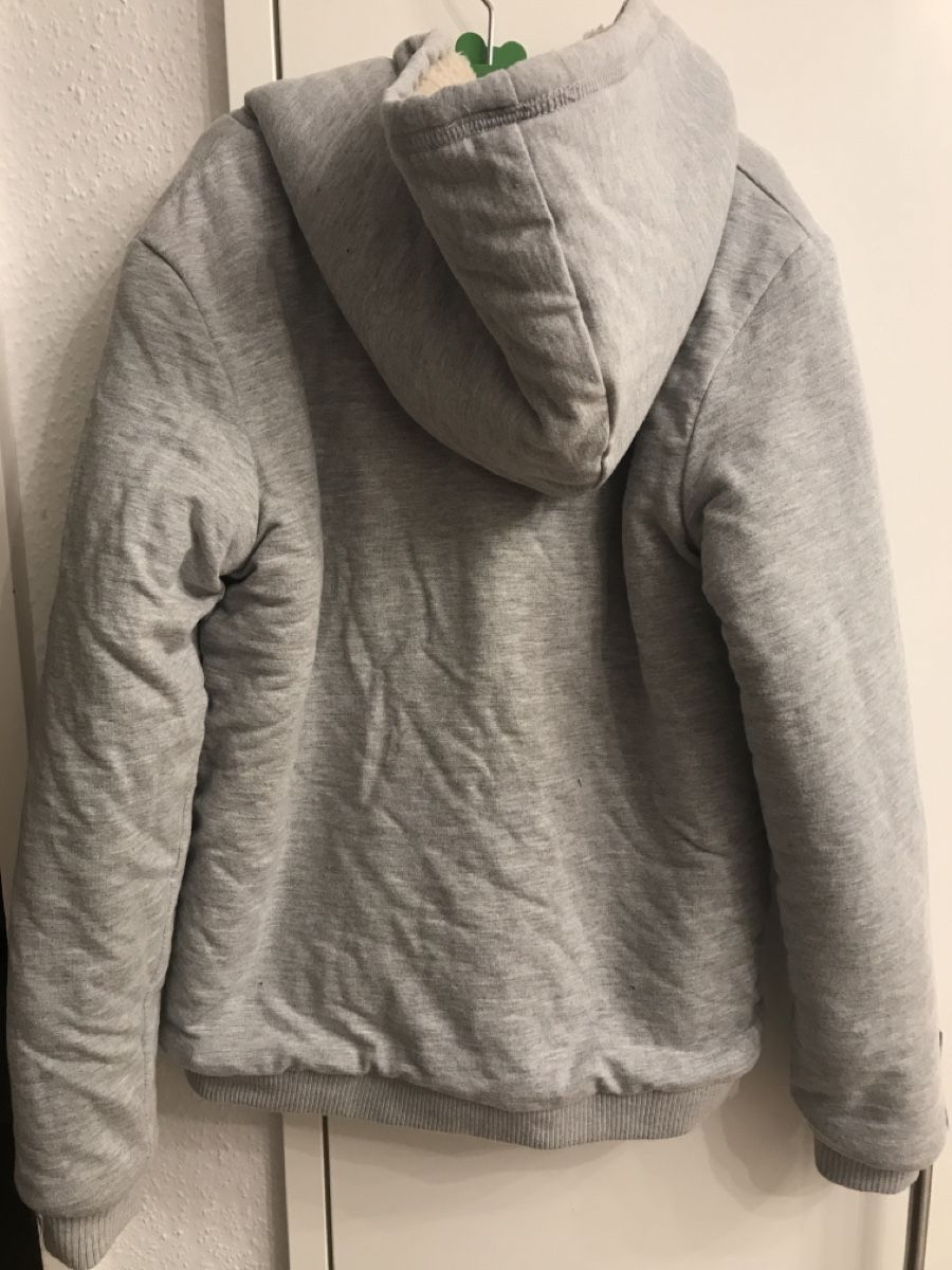 Maglioni & Felpe: Sweater Kapuzenjacke Kind 134 – Nuovo e nell'imballaggio originale da Uster venduto da Usterhalde 1
