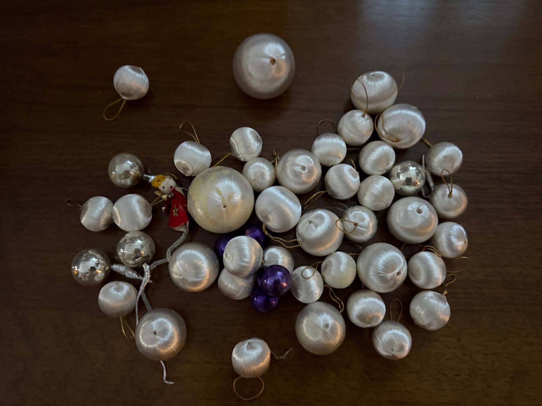 Tutte le decorazioni: Weihnachtskugeln Set Seidenglanz bunt diverse Grössen – Usato da Erstfeld venduto da Mario_boe0 2