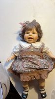Wunderschöne Puppe mit Kleid & Schuhen