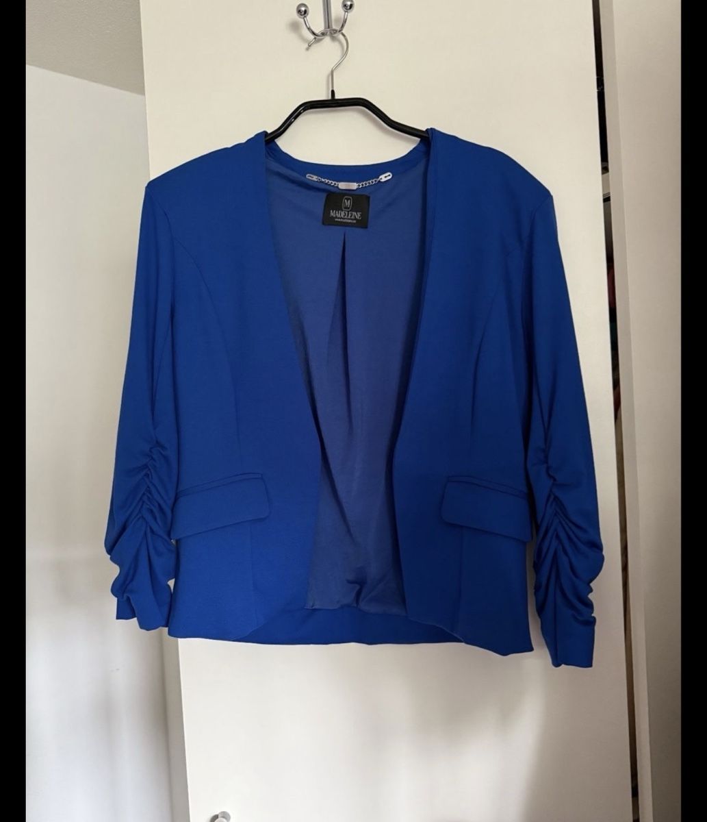 Robes: Party-Outfit Gr. 38 / Schuhe 39 – D'occasion à Arbon par b2a3r2barbara 2