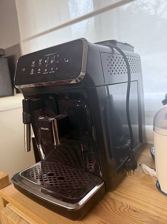 Machines à café & Machines à expresso: Kaffeevollautomat von Philips – D'occasion à Wallisellen par isamontanaro 2