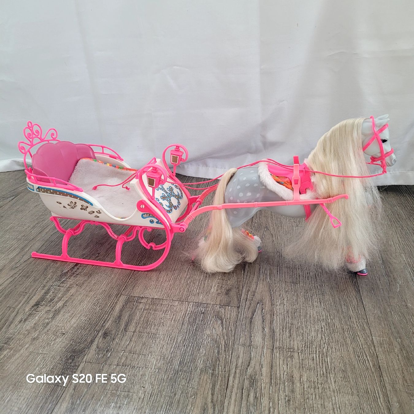 Jouets: Barbie Pferd Blizzard mit Kutsche/Schlitten – D'occasion à Niederbuchsiten par klengyel 5