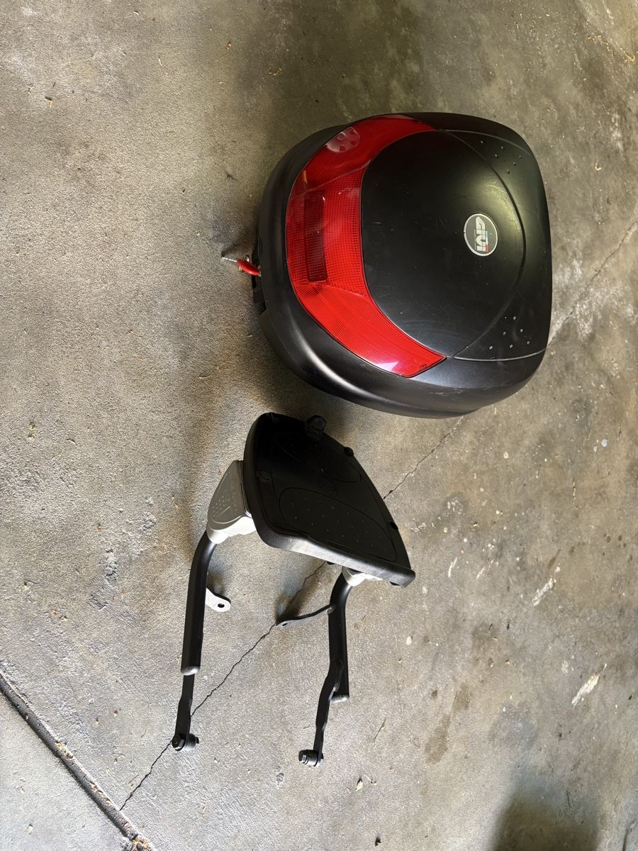 Givi Topcase: Givi Topcase – Usato da Wädenswil venduto da Nevado03