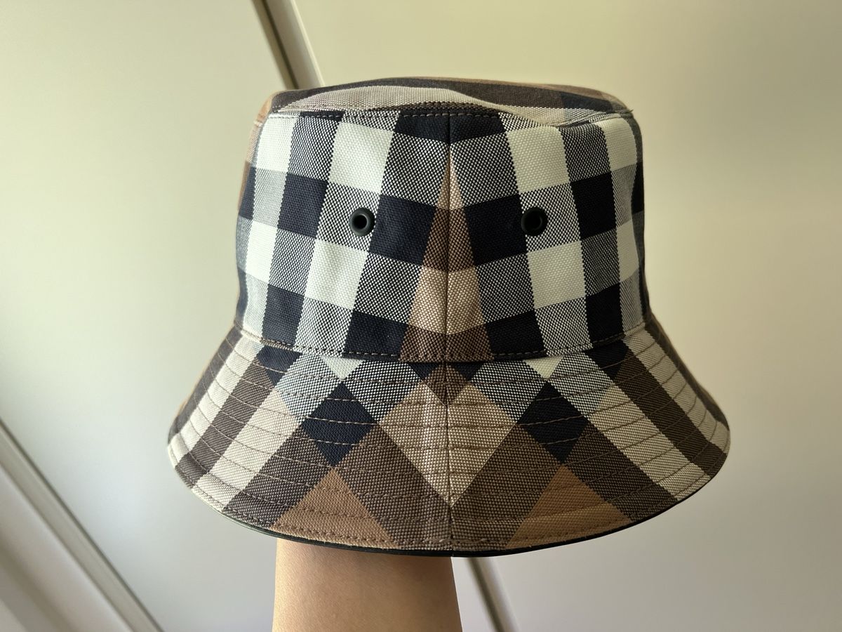 Burberry Hüte, Mützen & Caps: Burberry Bucket Hat Checked Canvas New – Neu (gemäss Beschreibung) aus Corsier GE von Karol_save_planet 2
