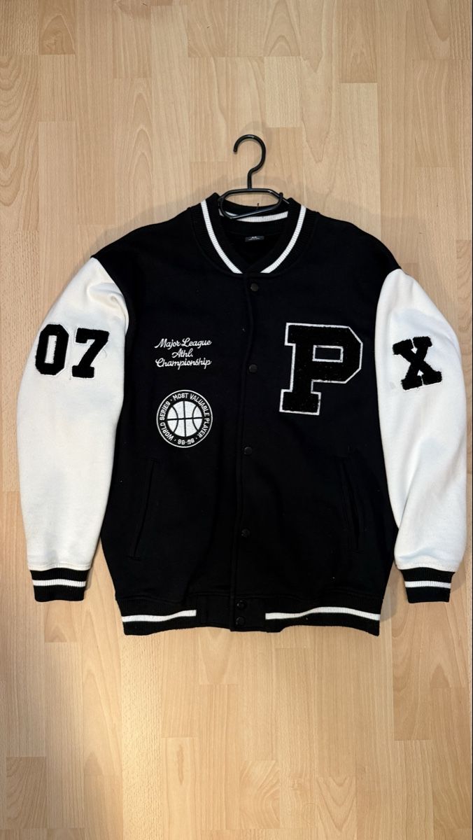 Giacche: Veste style université noir blanc taille S – Usato da Glovelier venduto da nba_9jf8
