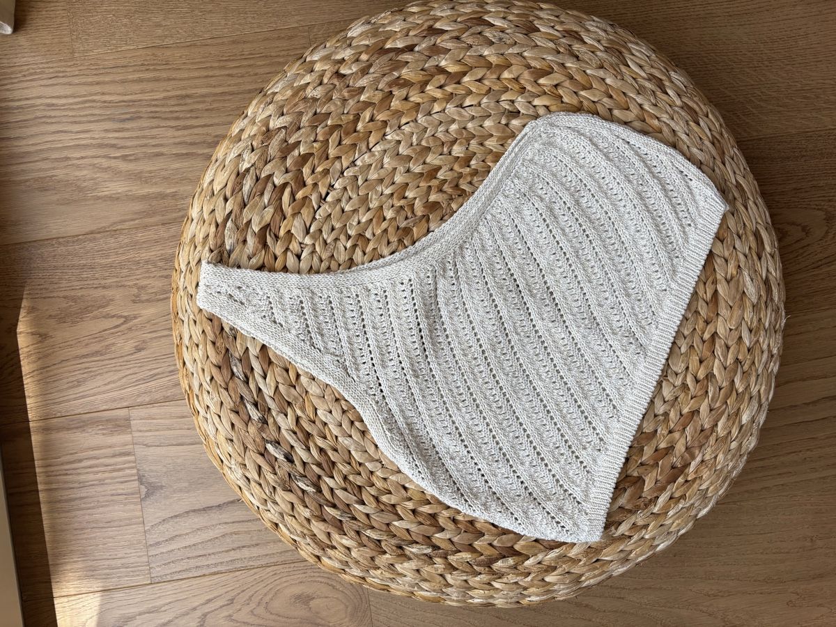 Top: Croque top maille beige et dorées M – Nuovo (secondo la descrizione) da Vevey venduto da loi_l2zv