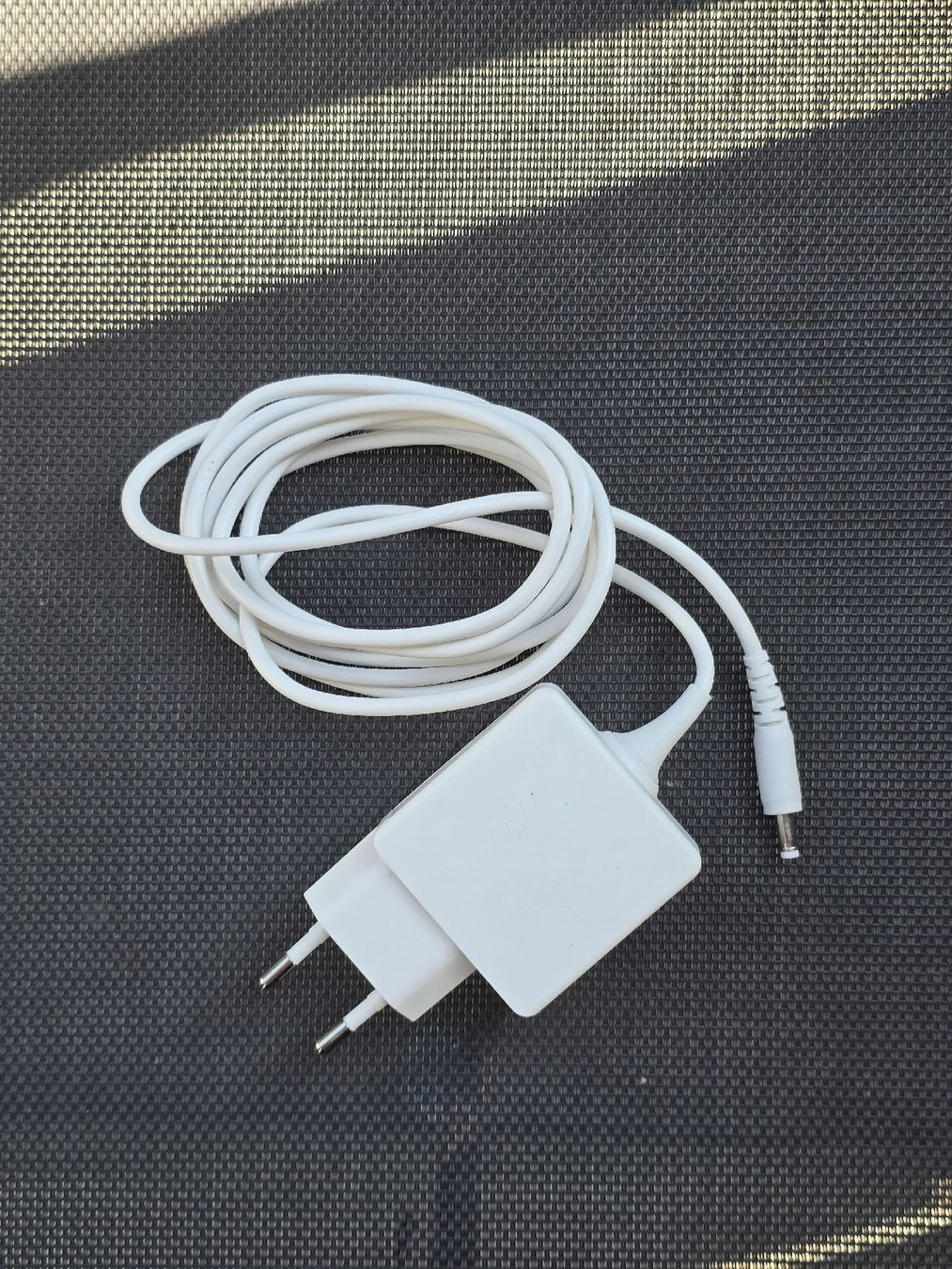Unità & Adattatore: Adapter mit Hohlstecker 3.5 × 1.35 – Usato da Grandval venduto da Golumbus