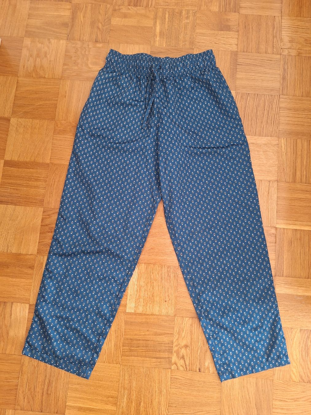 Tezenis Pyjamas: pantalon de pyjama taille M – D'occasion à Neuchâtel par bovgae