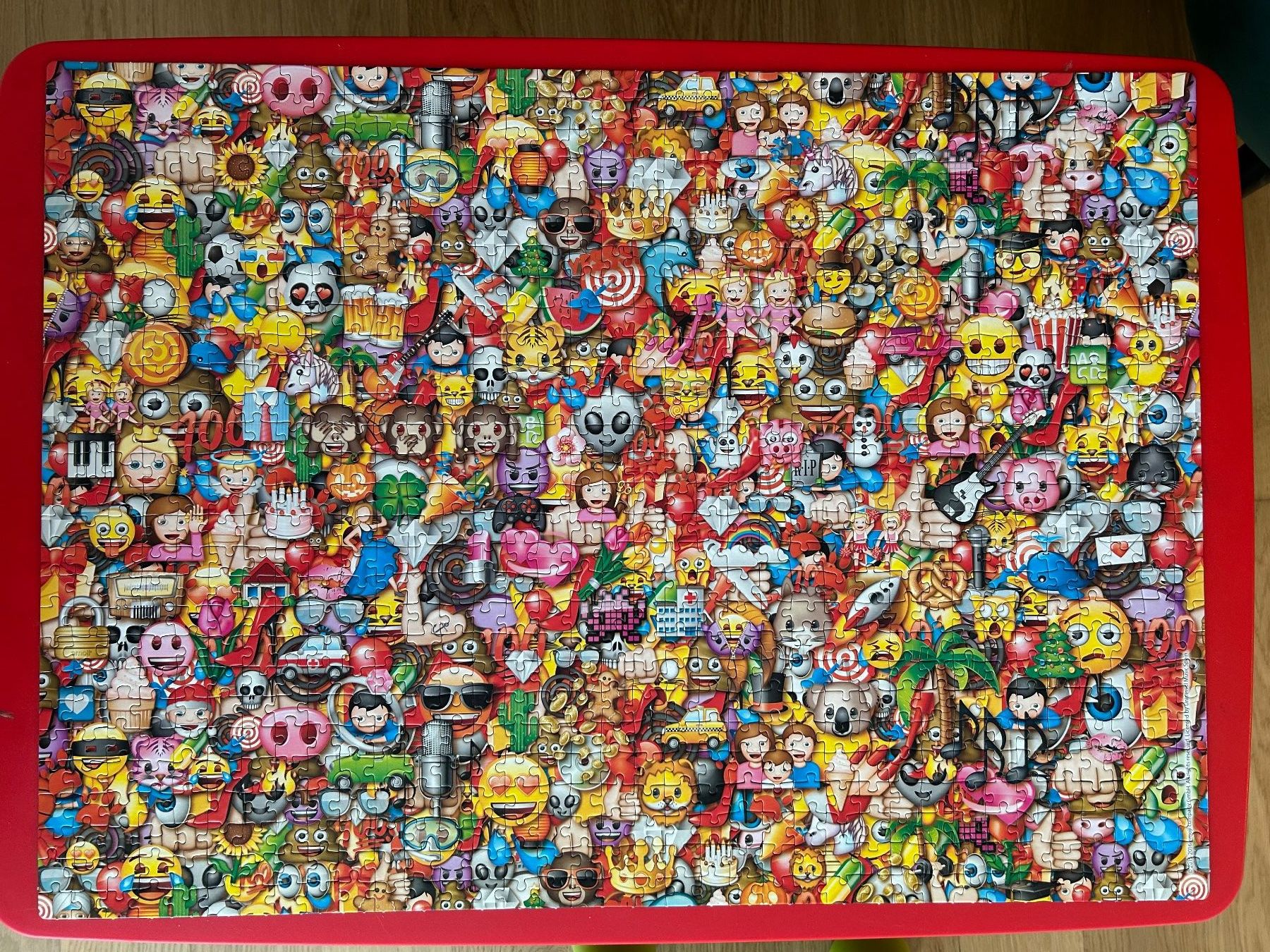 Clementoni Puzzle: Impossible Puzzle Emoji 1000 – Usato da Zürich venduto da steph27030 1