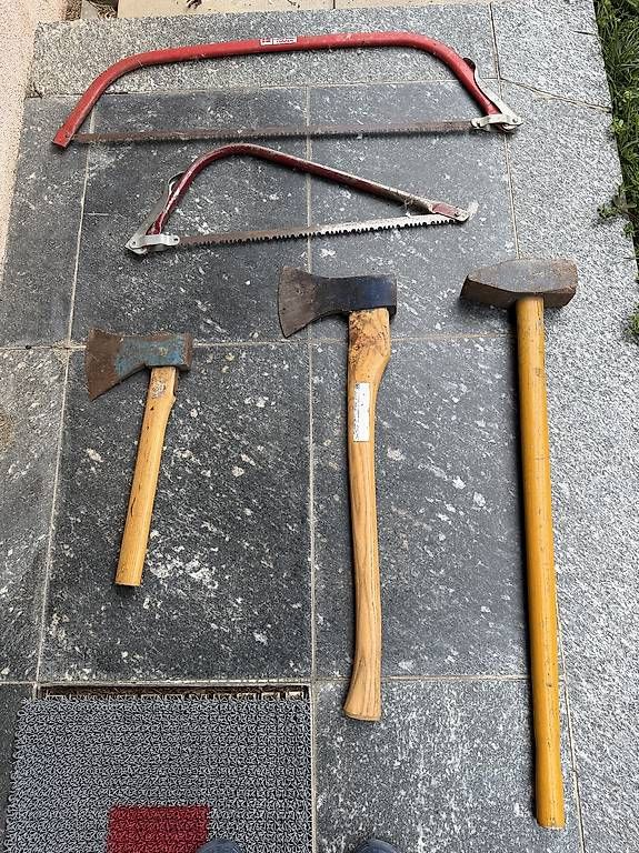 Tous les outils: Lot de 5 outils  – D'occasion à Arvillard (Salins) par Taniguchi