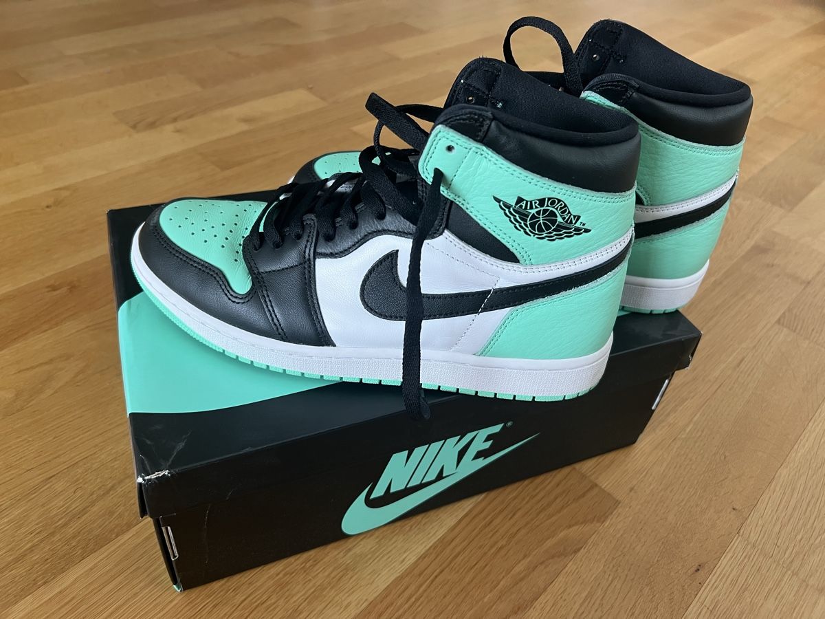 Jordan Scarpe da uomo: Air Jordan 1 Retro Green Glow – Usato da Zürich venduto da JJMM