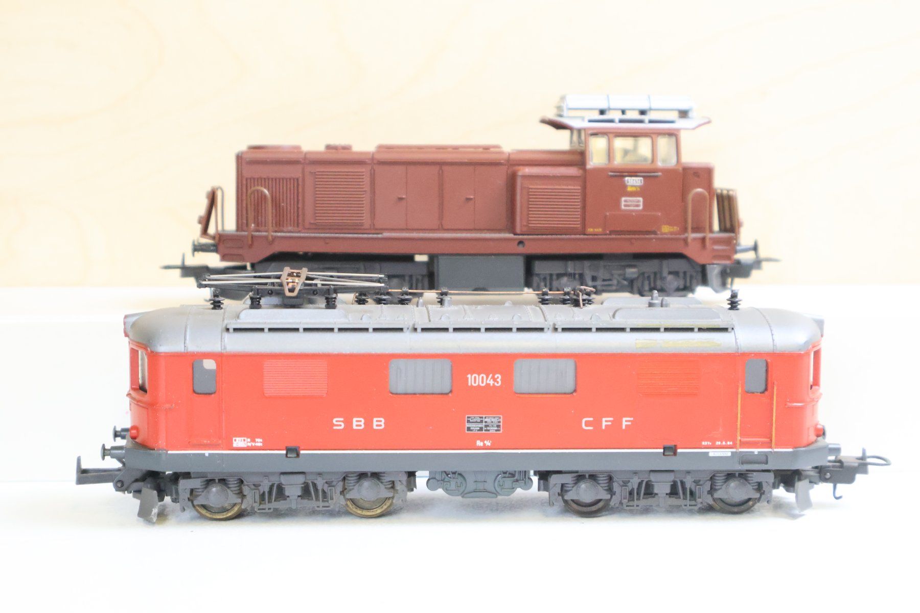 Lima Modelleisenbahnen: Lima Doppelpack 2 x SBB Bm 4/4 & Re 4/4 E-Lok H0 DC – Gebraucht aus Winterthur von Monstera 1