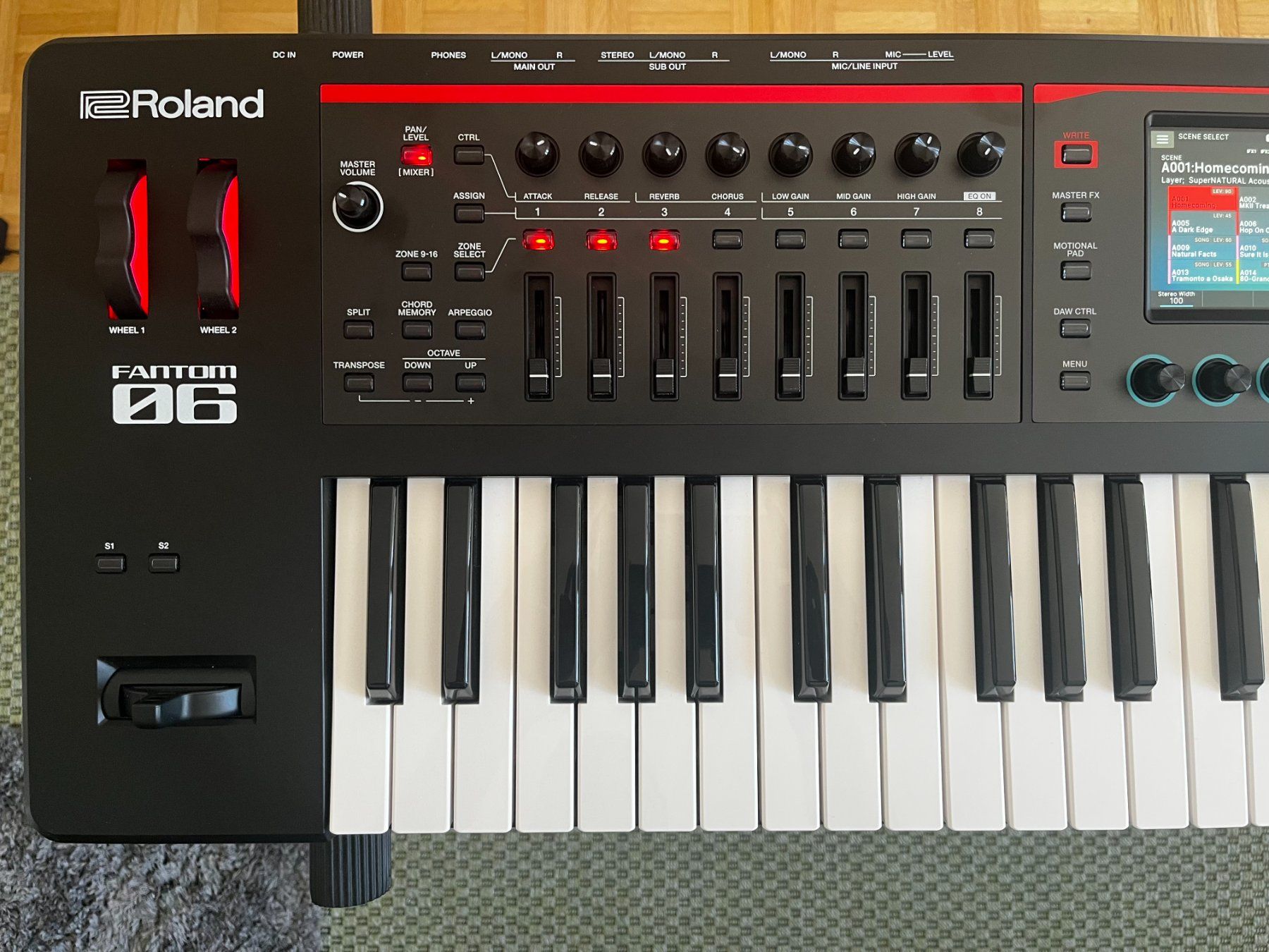 Roland Strumenti musicali: Roland Fantom 06 – Usato da Zürich venduto da rav_ww6g 5