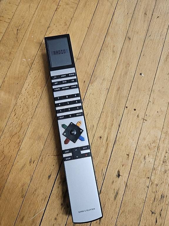 Bang & Olufsen BeoSound Century (Usato) a Stetten SH per CHF 200