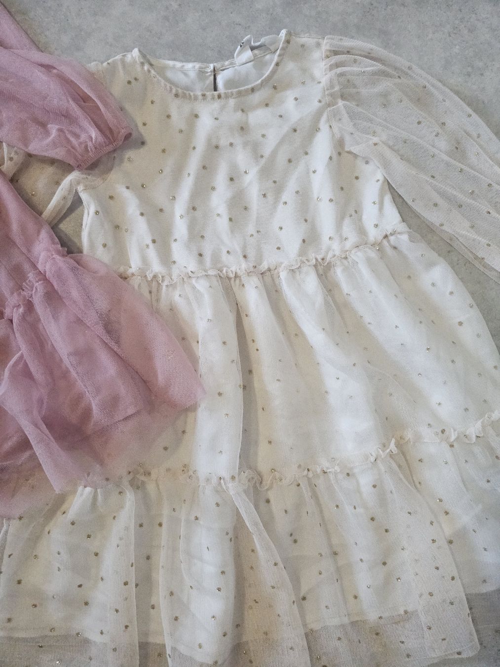H&M Lotti & Set di vestiti: Lot de 3 robes & barboteuse taille 92 – Usato da Sornetan venduto da T.a333 2