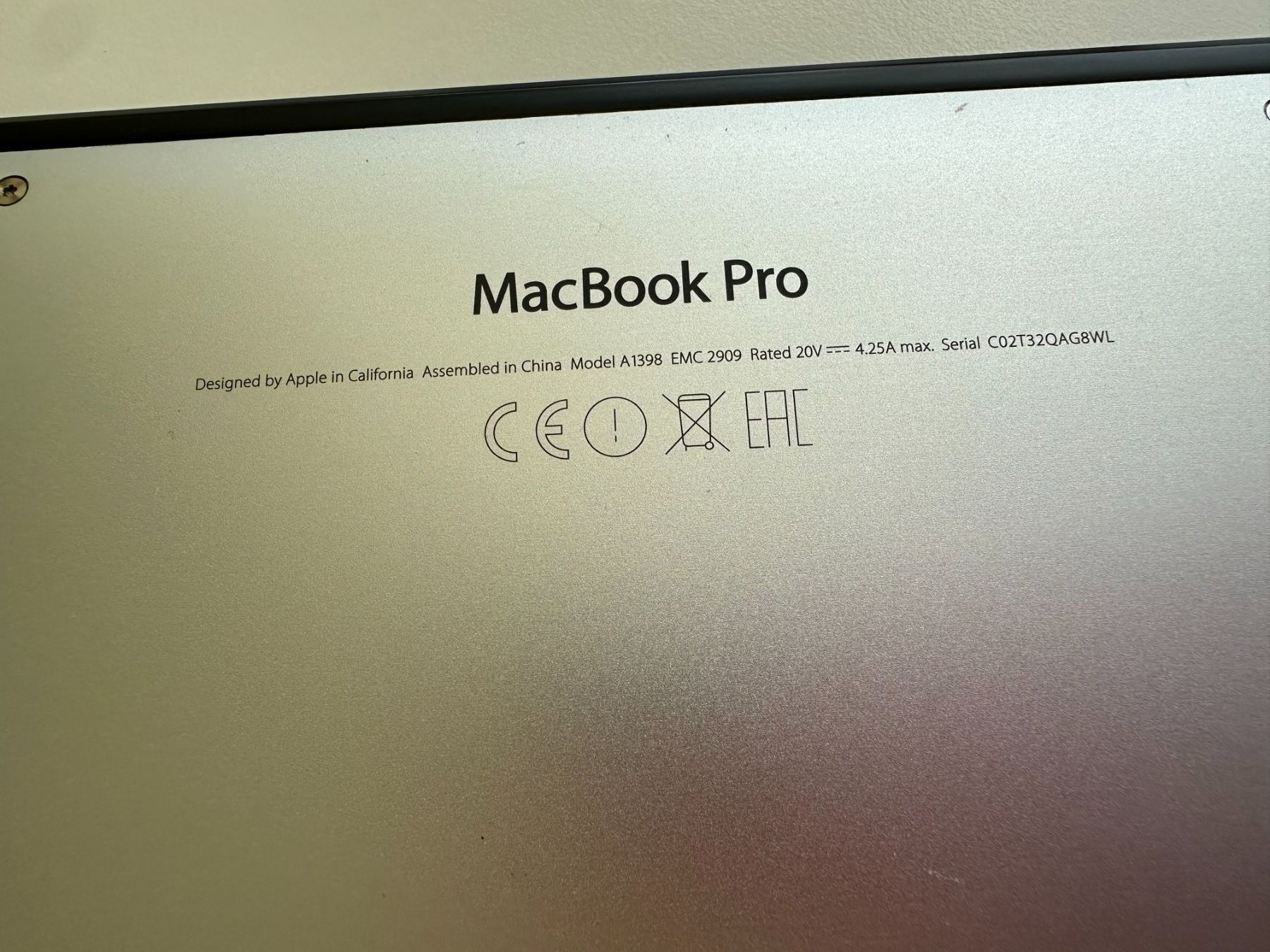 Apple Notebook: MacBook Pro (Retina, 15", 2015) – Usato da Nussbaumen AG venduto da wil_k2n9 2