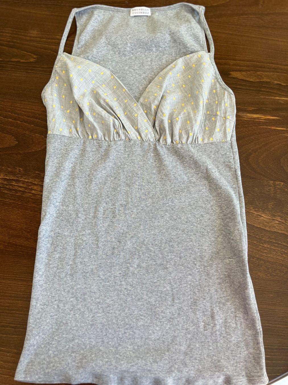 Brunello Cucinelli Top: Brunello Cuccinelli - Graues Sommertop Gr. M – Usato da Ebmatingen venduto da Mistelu