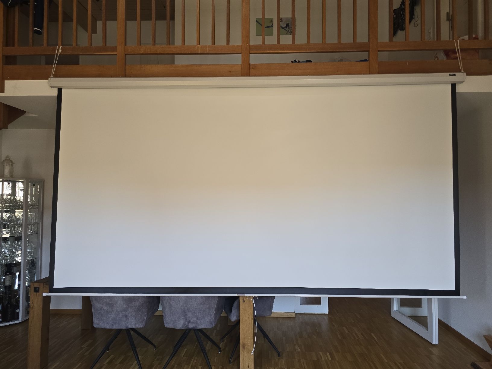 Home cinéma: Beamer Leinwand der Marke Elite Screens  – D'occasion à Laufen par Skippy2002