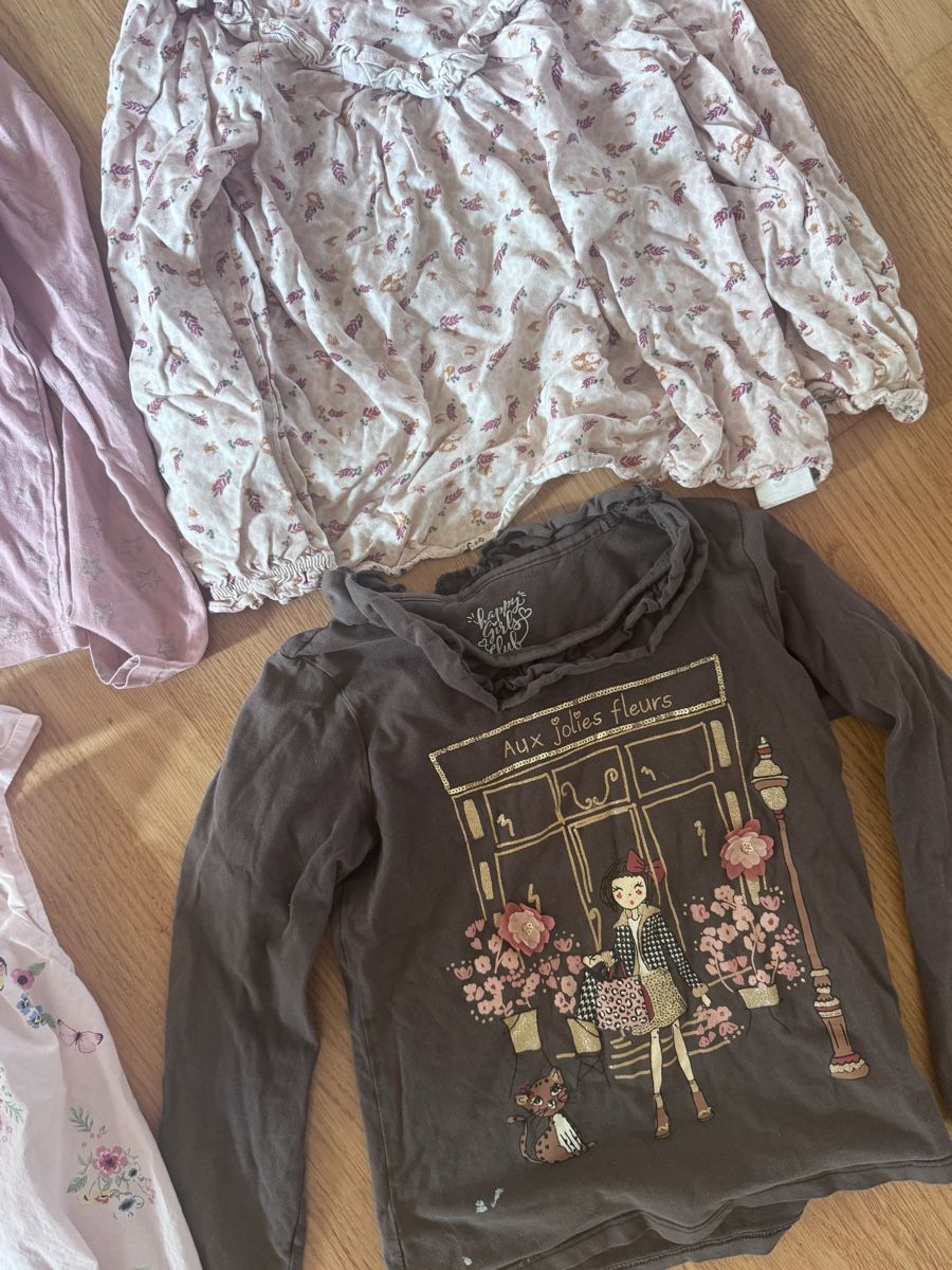 Camicette, T-shirt & Top: 6 Mädchen Shirts 128 – Usato da Wädenswil venduto da dorodi 2