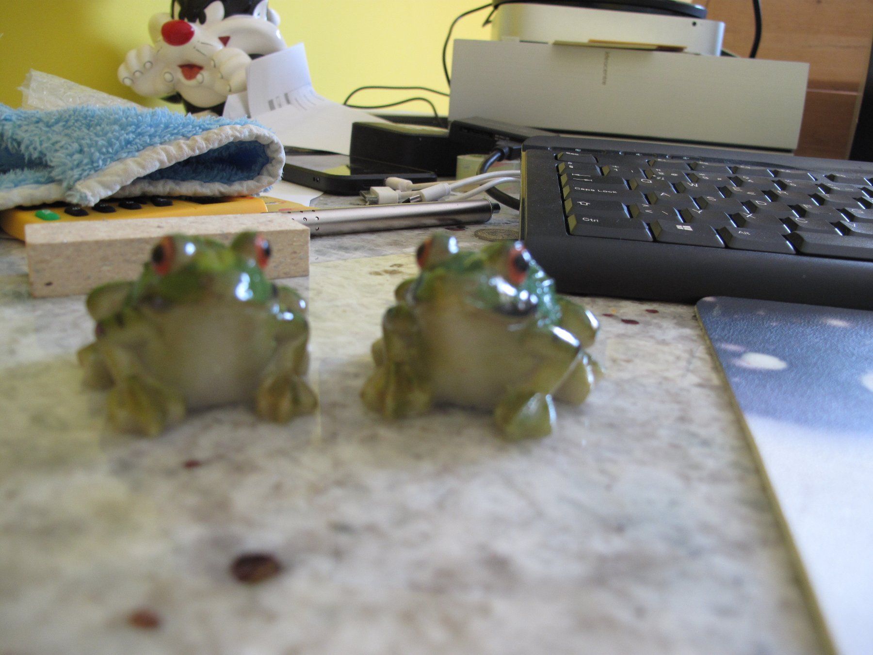 Tutte le decorazioni: lot de 2 petites grenouilles – Usato da lossy venduto da katz_fr 1