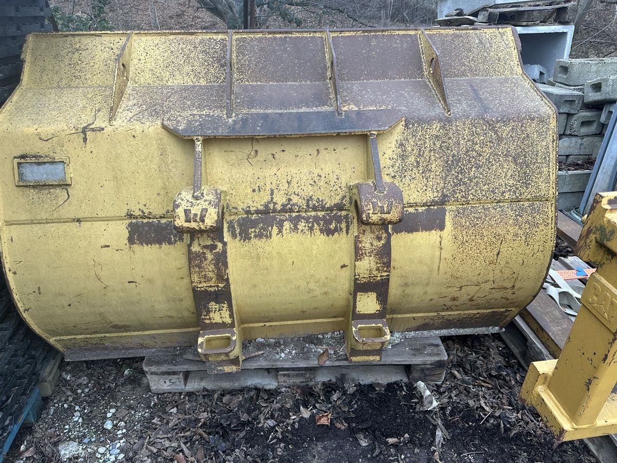 Caterpillar Chargeur de ferme: Cat Gabel und Schaufel  – D'occasion à Romanshorn par knu_jh9q 5