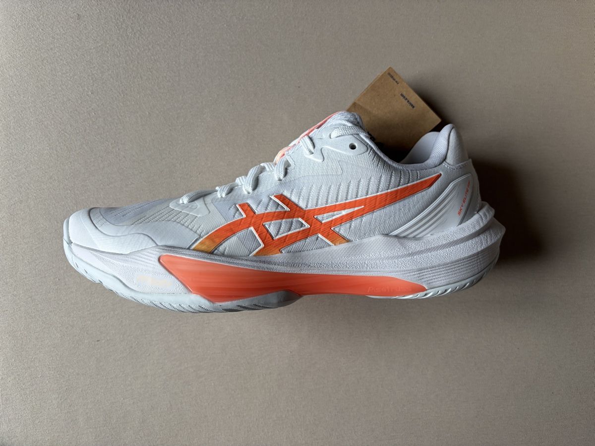 Asics Scarpe da donna: NEU Asics Elite Sky Elite FF 3 Hallenschuh – Nuovo e nell'imballaggio originale da Busswil BE venduto da Ludmilleli 2
