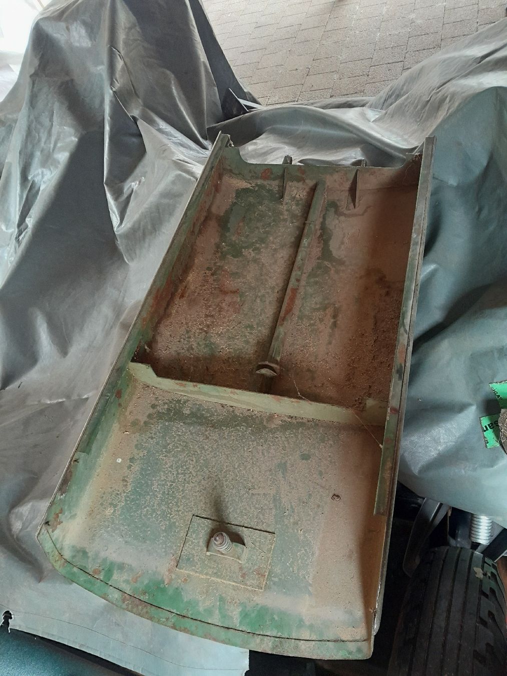 Tutti i ricambio: Bührer Motorhaube – Usato da Silenen venduto da Mostelbock02 1