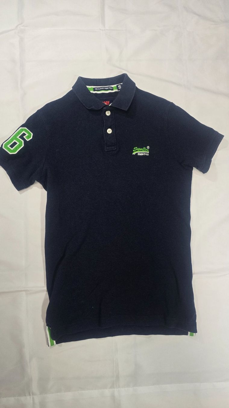 Superdry Magliette Polo: 2x Polo Shirts von Superdry Grösse M/S – Usato da Löhningen venduto da Sanmyk 1
