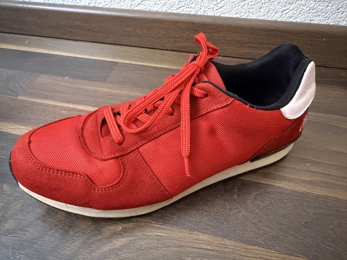 Scarpe da uomo: Rote Sneakers "die Mobiliar" - Grösse 43 – Usato da Mels venduto da all_for_you 2
