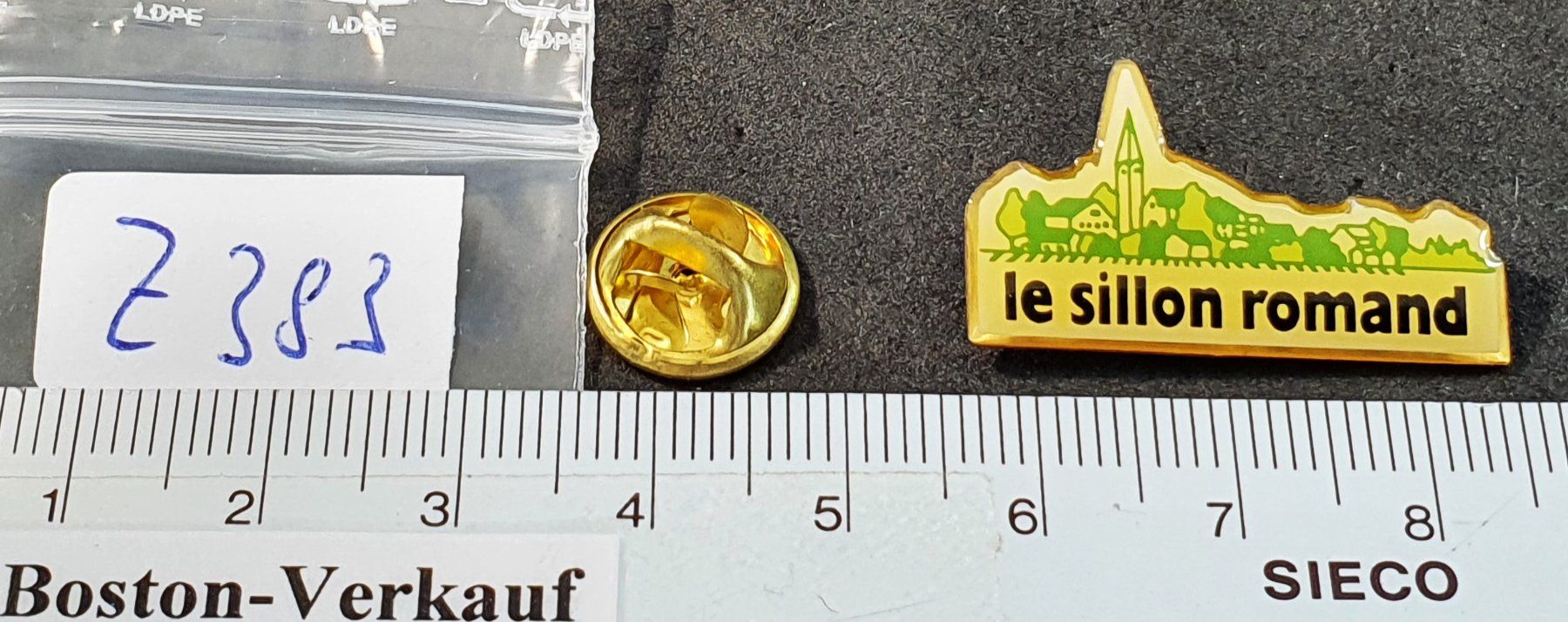 Placchette & Badge: Z383 - Pin  Dorf le sillon romand – Usato da Reinach BL venduto da Boston-Verkauf 1