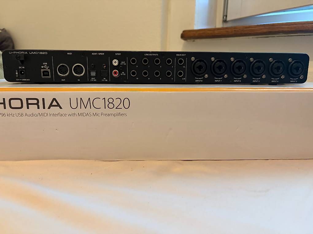 Studioequipment: Behringer U-Phoria UMC1820 USB/MIDI-Interface – Gebraucht aus Bern von animaratio 4