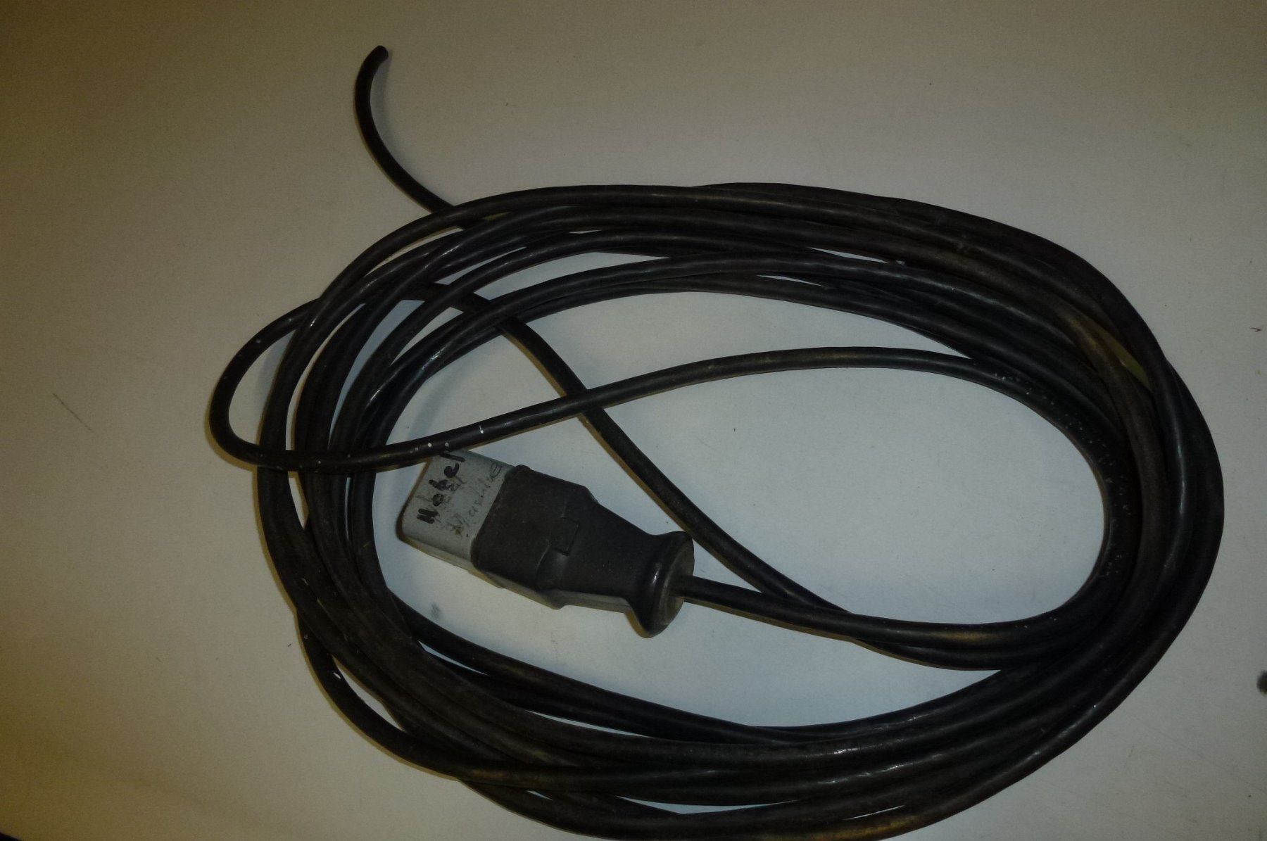 Câbles: Kabel 4 Polig – D'occasion à Bürglen UR par daisyxy5