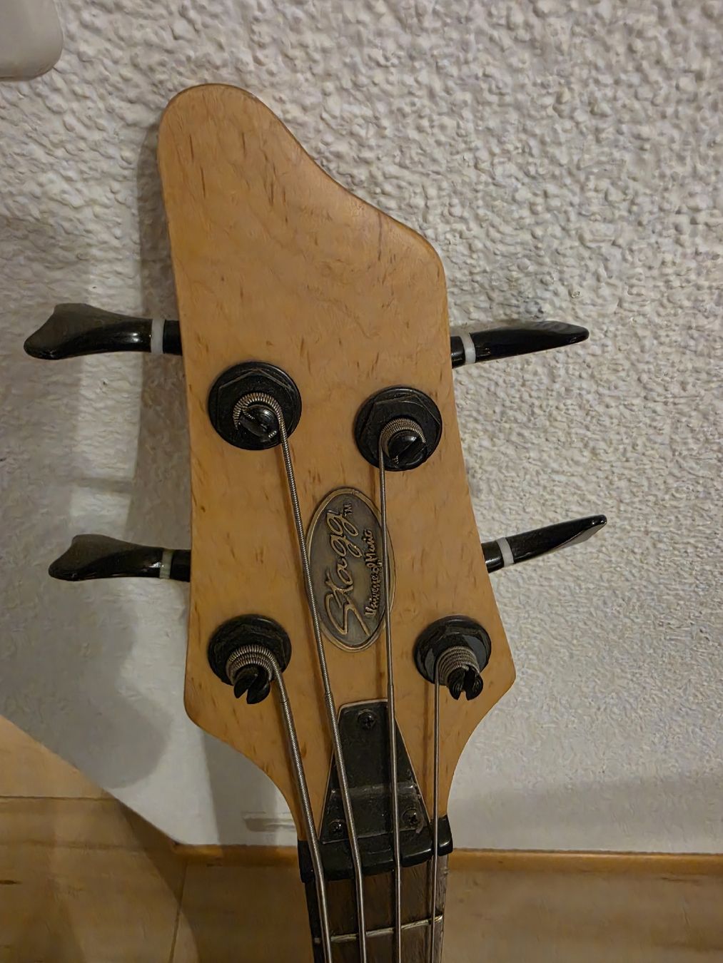 Strumenti musicali: Bass Gitarre Stagg – Usato da Schuepfheim venduto da Guttime 5