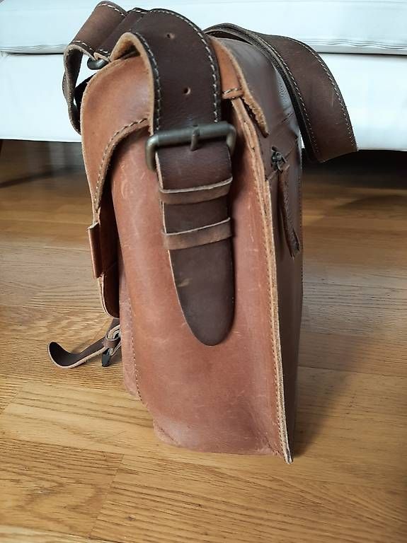 Taschen: aunts & uncles; Laptoptasche; Farbe Haselnuss – Gebraucht aus Bülach von Debbie017 4