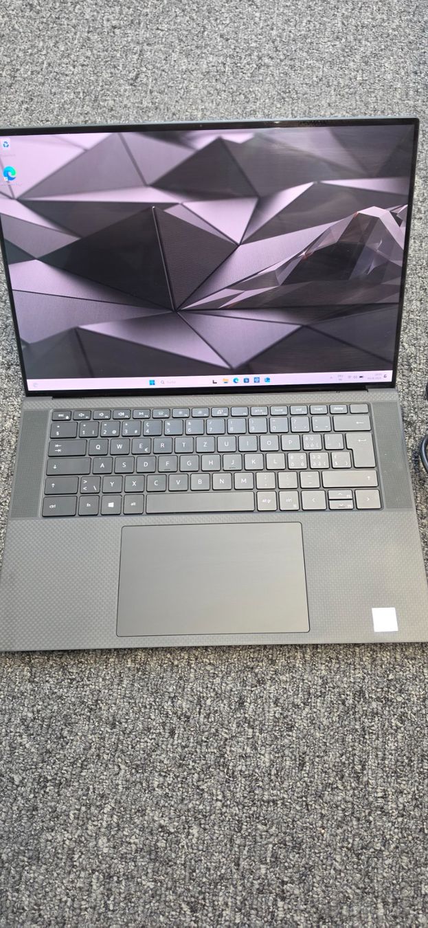 Dell Notebook: Dell Precision 5560 i9 / 32GB RAM / 1TB SSD / Touchscreen – Usato da Urdorf venduto da 895_8my2 1