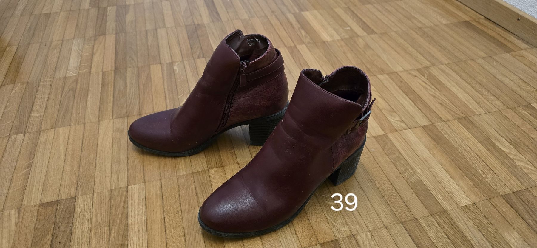 Scarpe da donna: Damenstiefel Lila! – Nuovo (secondo la descrizione) da Rickenbach Sulz venduto da Markiba