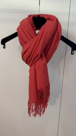 Schal Polyester Viskose rot mit Fransen guter Zustand