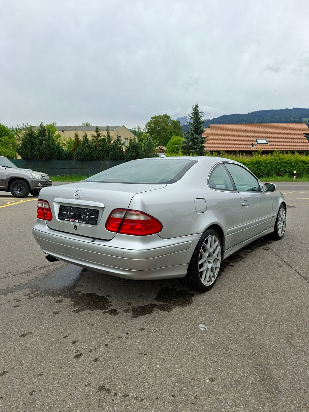 Mercedes-Benz Automobili: Mercedes CLK 320 – Usato da La Tour-de-Trême venduto da evapetreanu 4