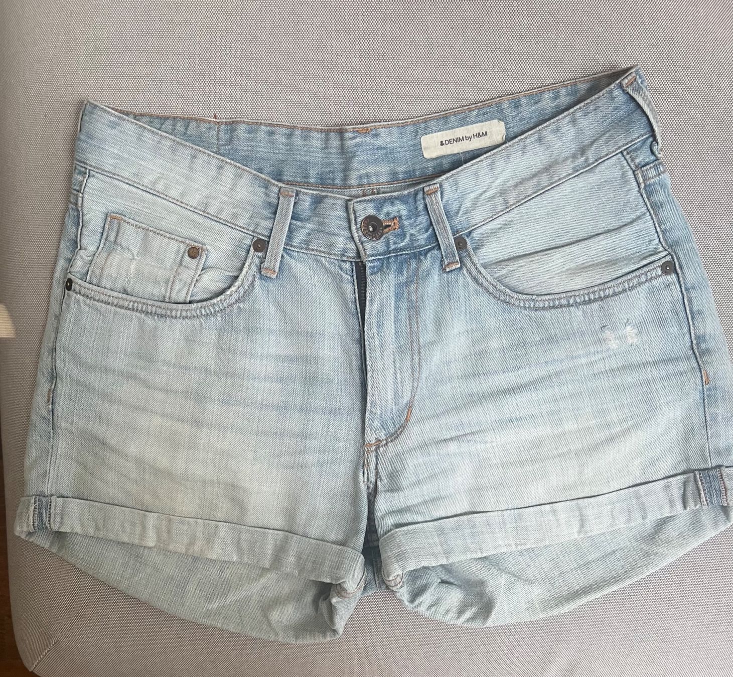 Sisley Pantaloni: Bundle 2x shorts EU 38 (Sisley + H&M) – Usato da Zürich venduto da s4mister 1