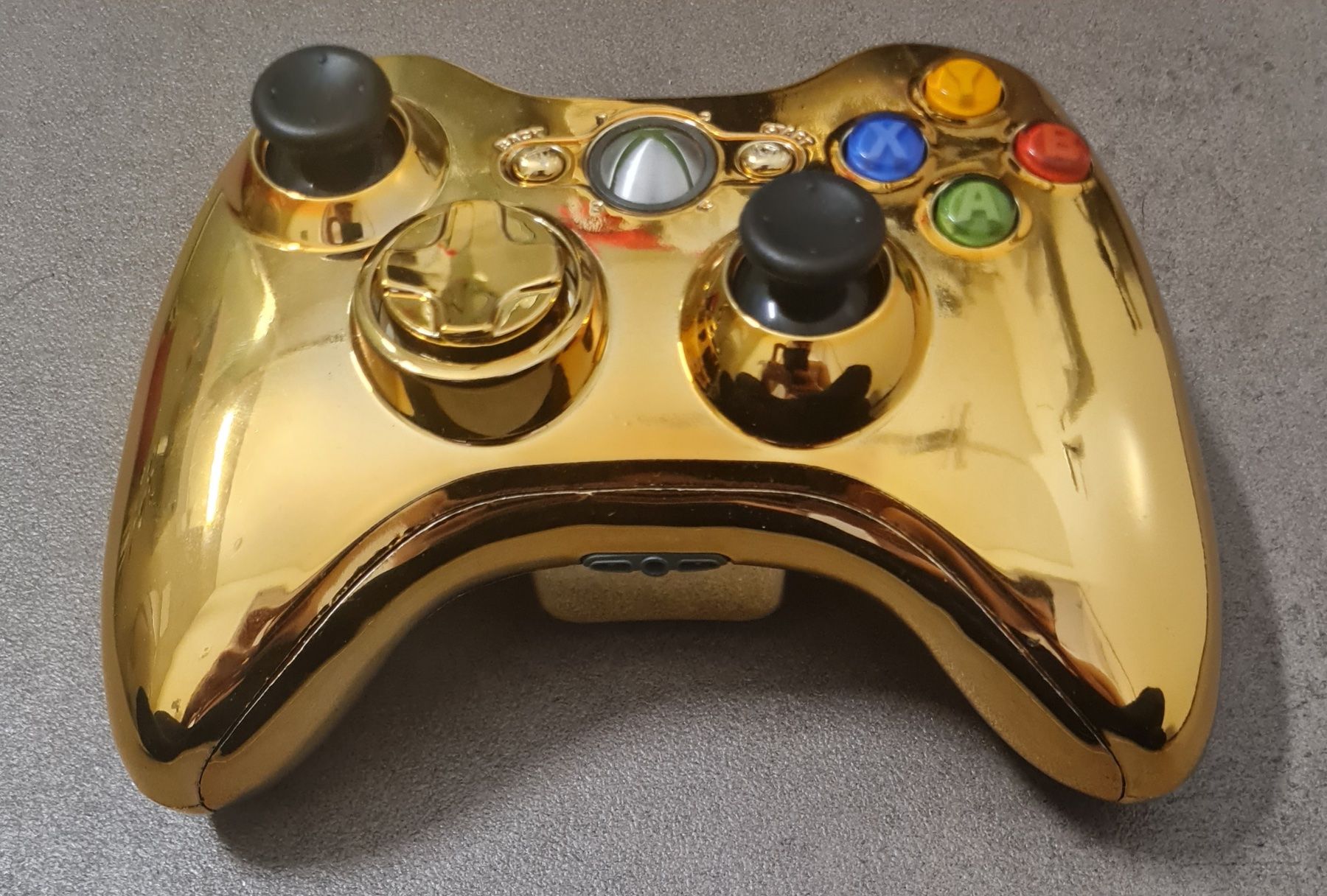 Controller: XBOX 360 Controller Wireless Gold – Usato da Birsfelden venduto da Dealgoenner24