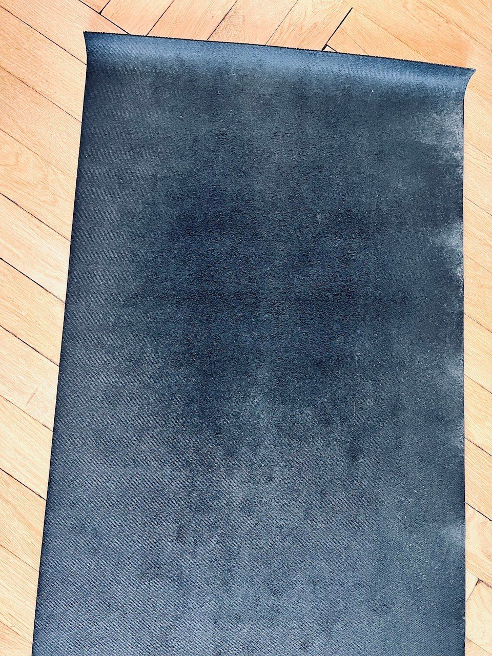 Hometrainer: Schwarze lange Jade Yogamatte – Usato da Zürich venduto da 411osmanbey 2