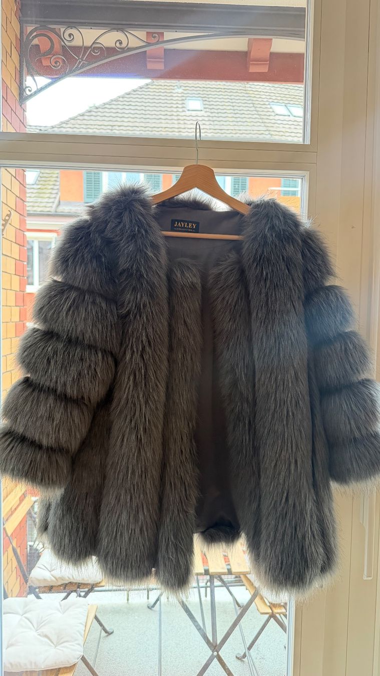Giacche: Jayley collection faux fur – Usato da Zürich venduto da Nathalie1708