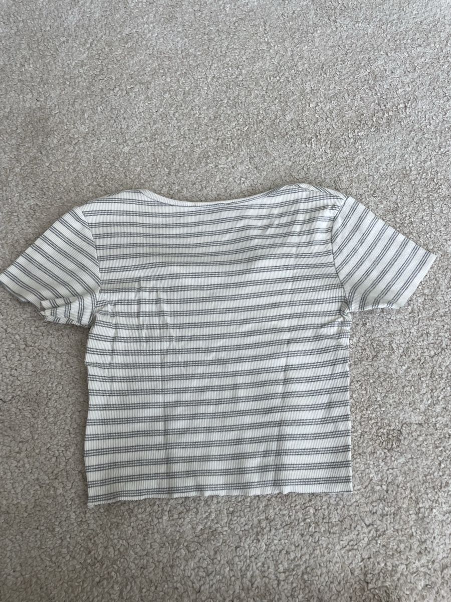 Pull&Bear Tops: Top gestreift, Gr. S – Gebraucht aus St. Niklausen LU von car_2562 1
