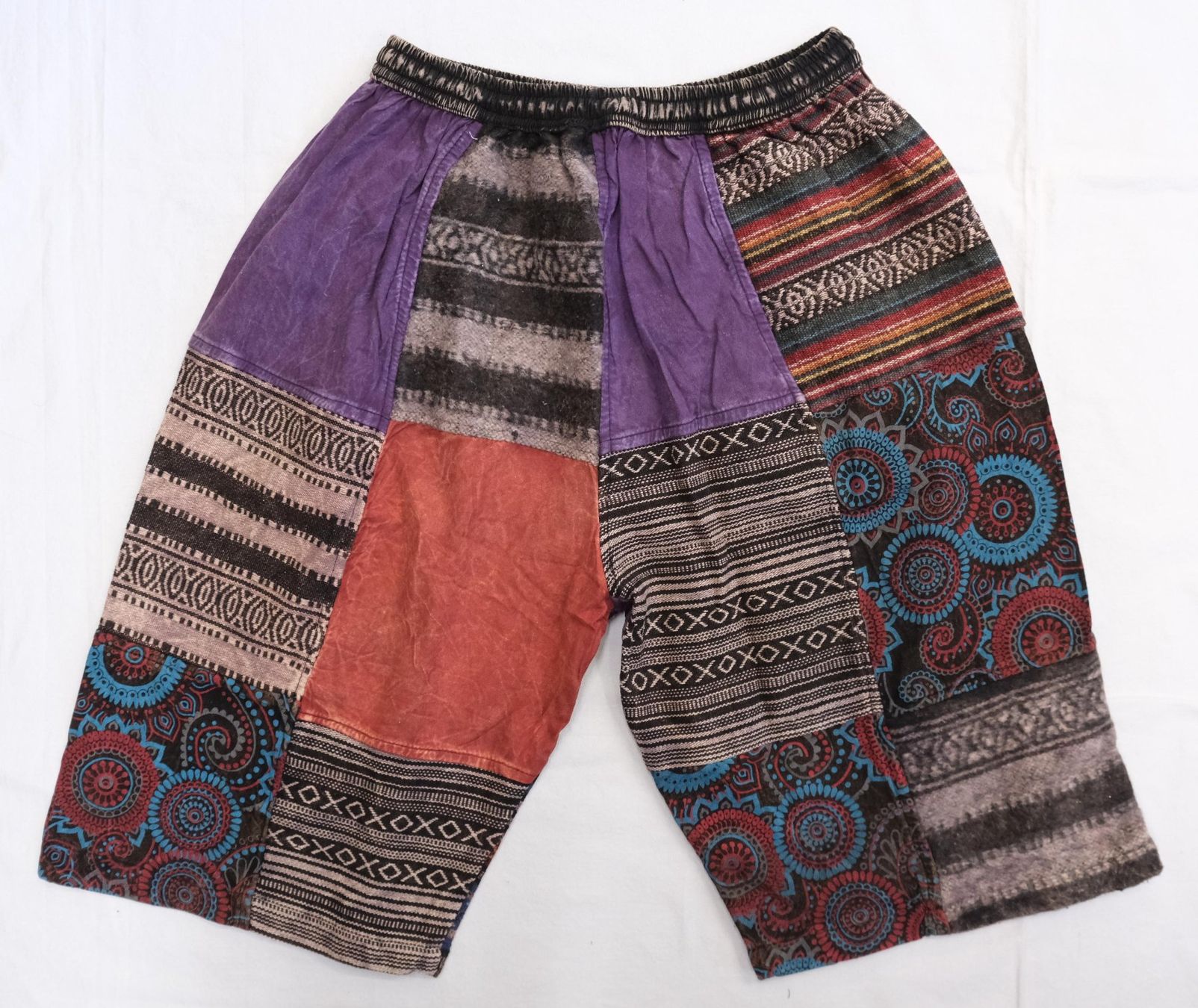 Pantaloni: Kurze Hose Shorts Bermudas Patchwork aus Baumwolle XL – Nuovo (secondo la descrizione) da Zürich venduto da Masala-Oase 1