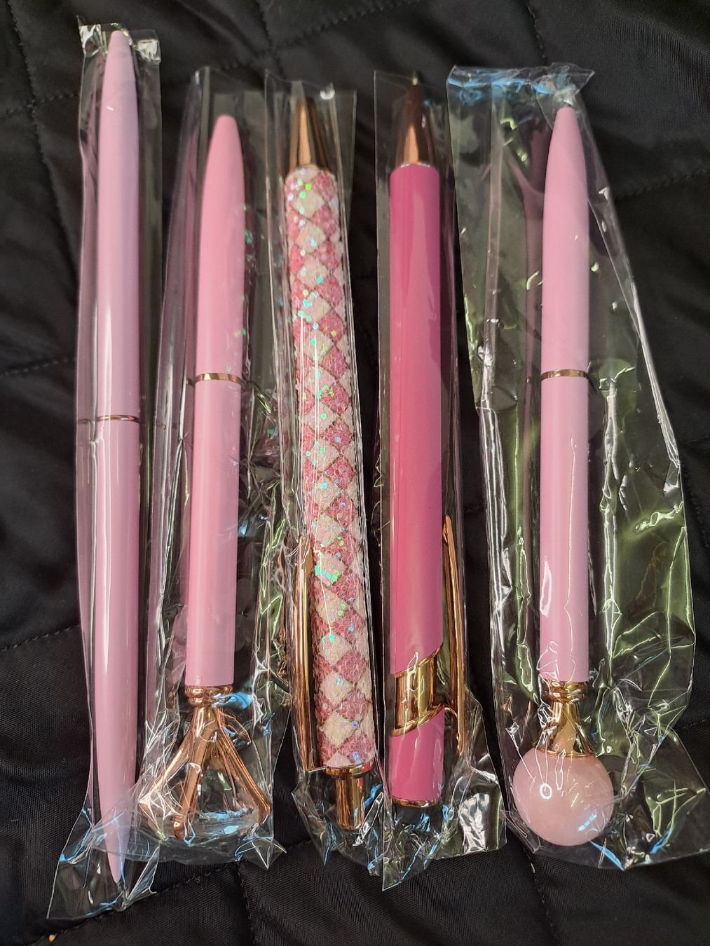 Stifte & Marker: Set mit 5 edlen Kugelschreiber rosa – Neu und originalverpackt aus Uznach von Walaylatiere